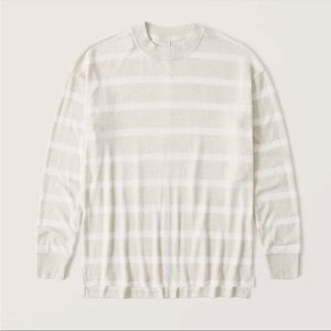 Abercrombie cozy oversized boyfriend crew - size S